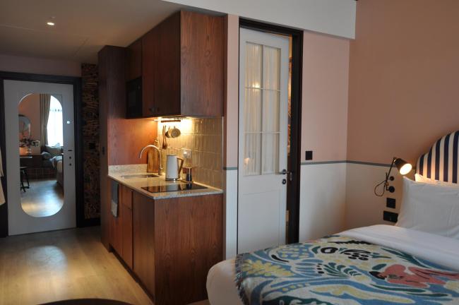 room2 Chiswick Hometel Images_1