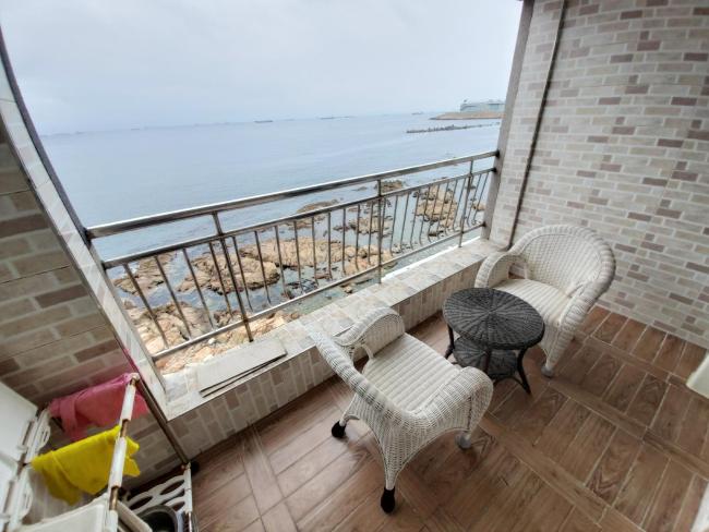 Beautiful House with Sea View Images_4