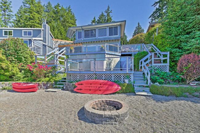Dreamy Lakefront Home with Grill and Shared Dock! Images_2