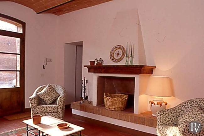 Siena Apartment Sleeps 5 Pool WiFi Images_3