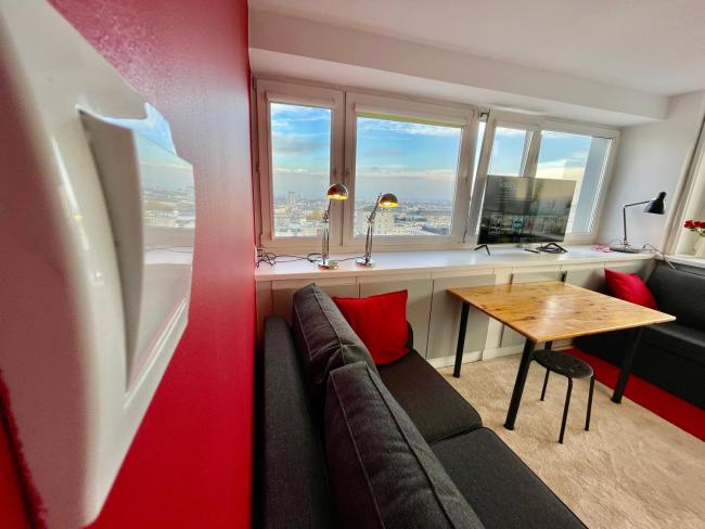 SAWA 3 Metro x2 fast WiFi 50'TV Netflx HBO AppleTV+ AmazonTV Images_4