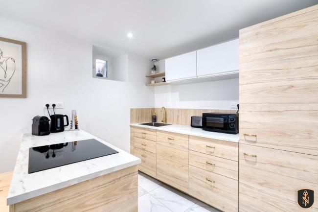 Superb housing in Coworking with a gym Images_3