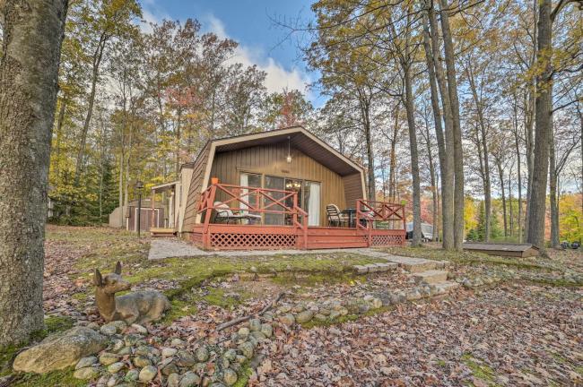 Roscommon Cabin Less Than 3 Mi to Higgins Lake Images_2