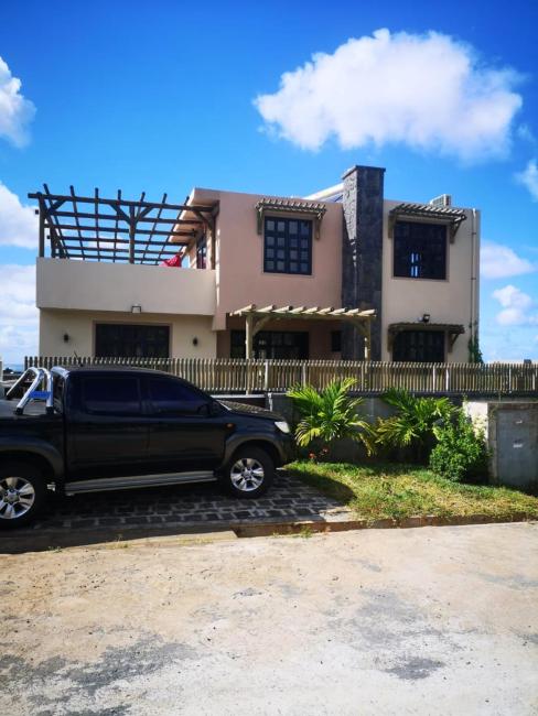 Elegant villa with sea view in Bel Ombre + Private pool Images_1