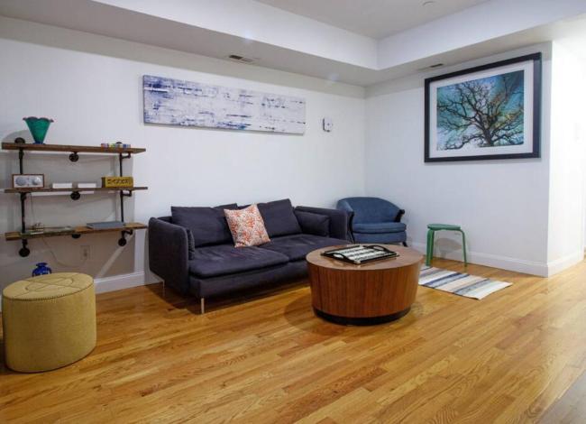 Sunny and Modern Style Private Room in Shared Apt Images_4