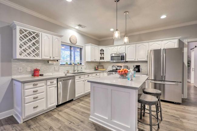 Pet-Friendly Flagstaff Escape with Fenced-In Yard! Images_4