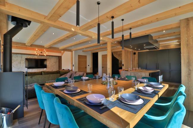 Le Chalet Snowflake Images_3