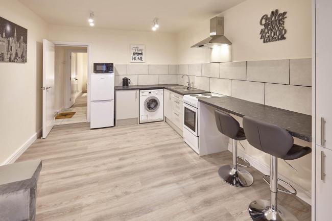 Host & Stay - Royal Cottage Images_1