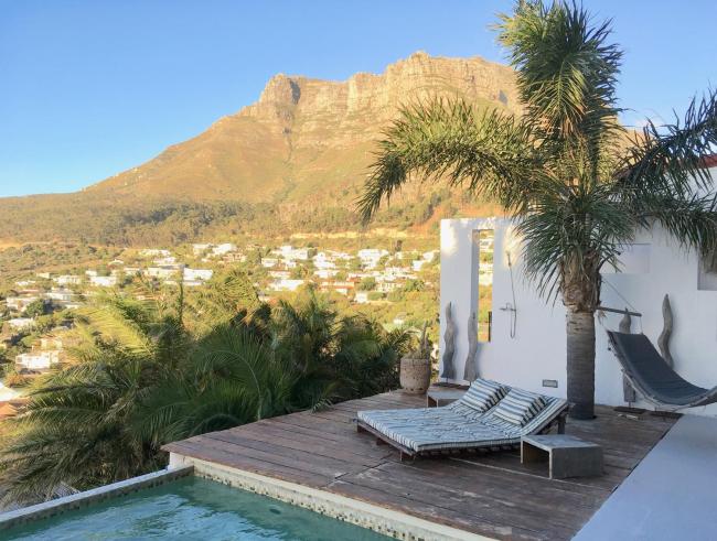 Le 12 Artist Loft The Pool Suite Images_3