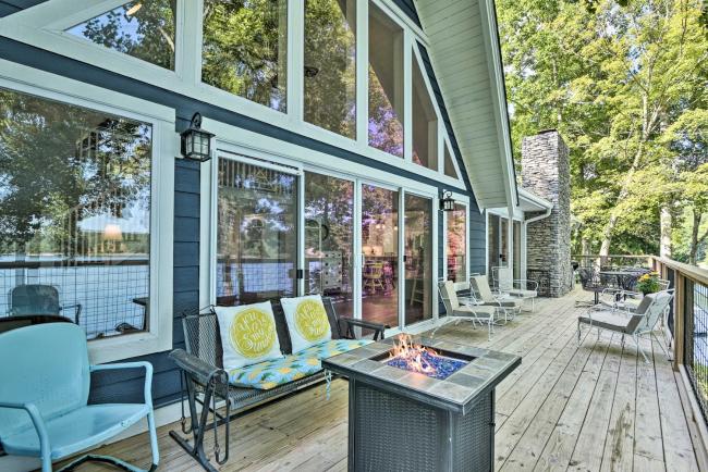 Renovated Lakeside Home with Private Boat Dock! Images_1