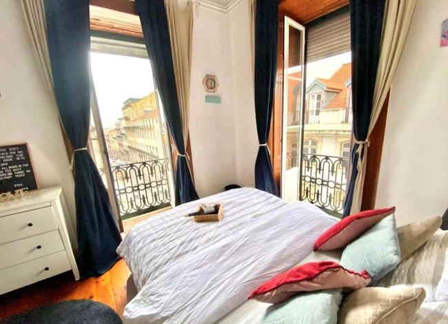 Center cozy flat in Lisbon; Best location and view Images_5