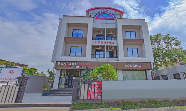 Treebo Trend The Gentlemen Images_2