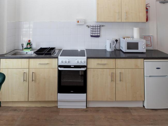 Pass the Keys Picturesque sea & Castle Views Studio Apartment Images_2