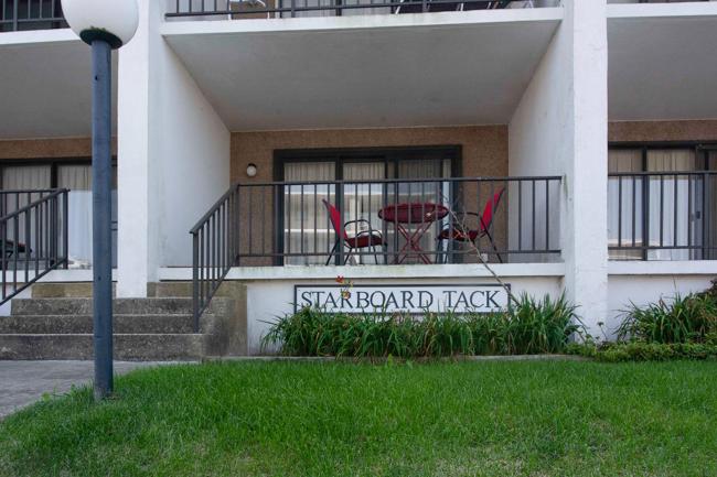Starboard Tack 1E Images_3