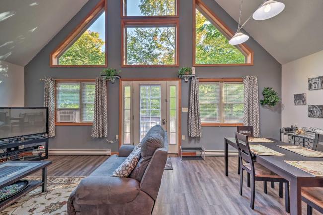 Pocono Lake Home with Game Room, Fire Pit and Hot Tub Images_5