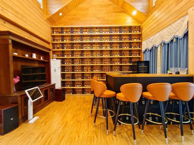 Bavarian Chain Chalet Images_4
