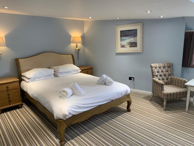 The Barge Tarbert Images_5