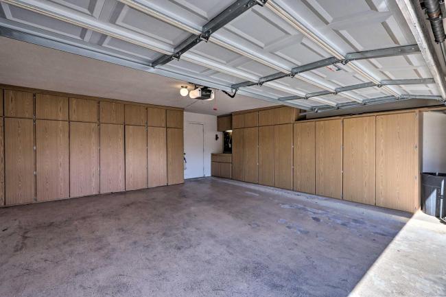 Comfy Gem with Pool - 2 Mi to Salt River Fields Images_4