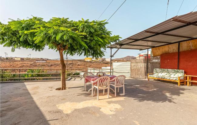 Nice apartment in Telde with 1 Bedrooms, WiFi and Swimming pool Images_4