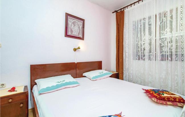 One-Bedroom Apartment in Zubovici Images_3