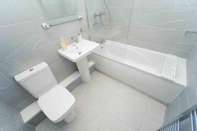 Beautiful 2-Bed Apartment in Weston-super-Mare Images_4