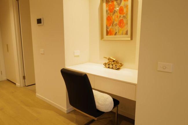 St Kilda 1BR Apt with perfect view wifi Images_4