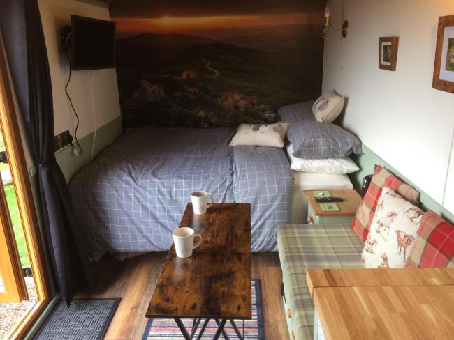 Moorside Huts Images_5