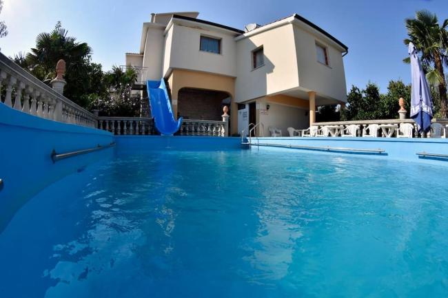 Apartment UVO 1 with shared pool Images_3