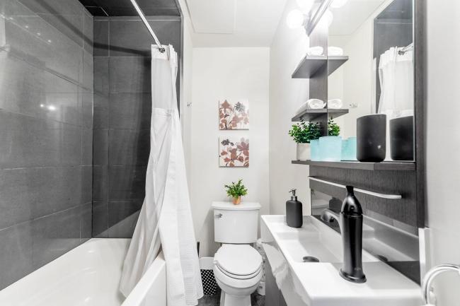 Upscale 1BR Boutique Apt with Netflix - PRIME Downtown Location! Images_1