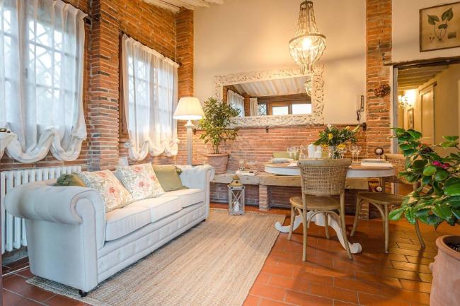 Rosyabate Cottage, with Private Garden and views between Lucca and Pistoia Images_5