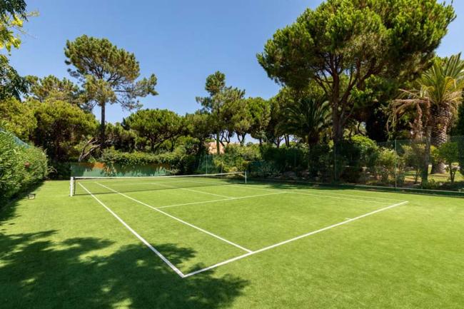 Villa in Quinta do Lago Sleeps 14 with Pool Air Con and WiFi Images_2