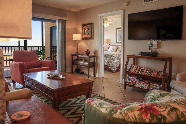 Carlos Pointe 413 condo Images_3