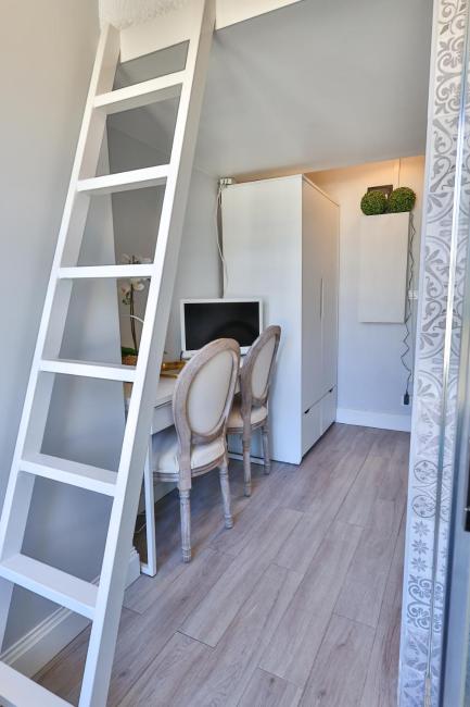 Joie Paris Tower Eiffel/ Quais de Seine Images_3