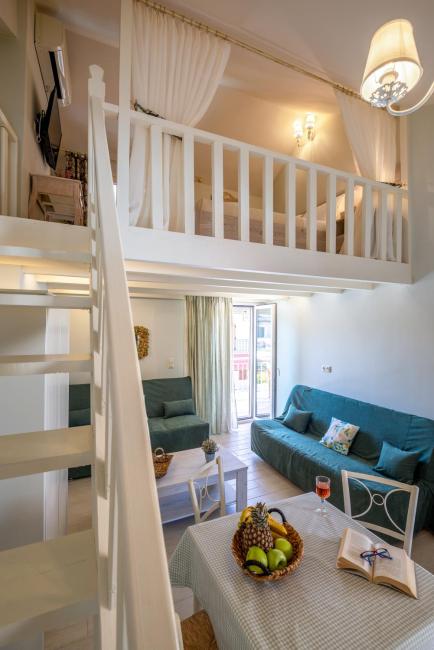 Τrilogy Studios Images