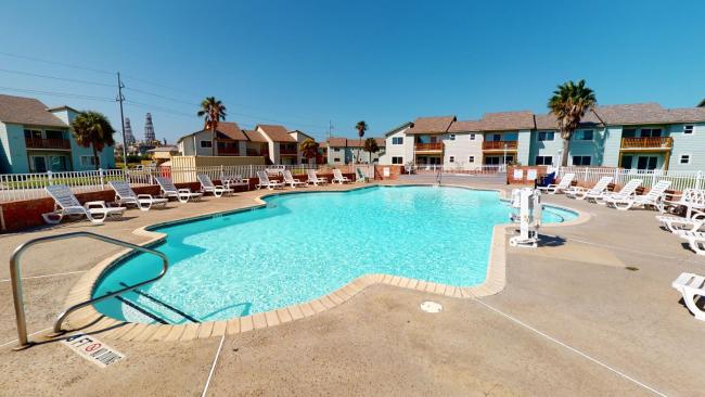 AH-D213 Newly Remodeled Second Floor Condo, Near Shared Community Pool Images_1