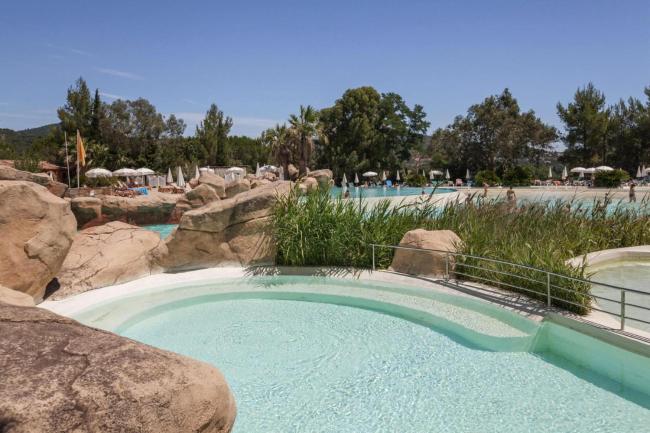 Flat with seaview, Residence Les Restanques du Golfe de St Tropez, Grimaud Images_1