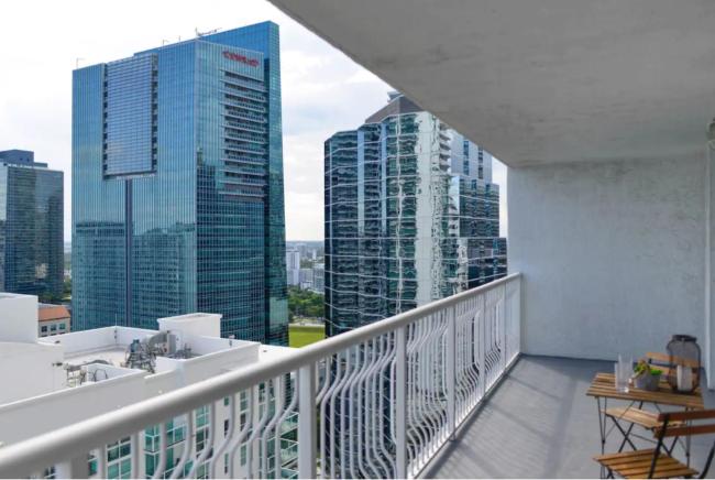 Luxury Apartments W Pool & Ocean views in Brickell Images_4
