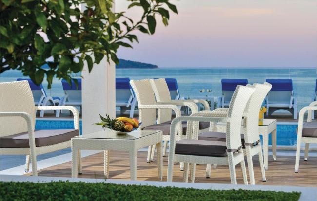 Nice apartment in Rogoznica with Jacuzzi, WiFi and Outdoor swimming pool Images_4