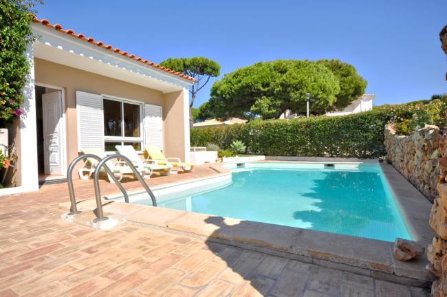Modern, comfortable and well equipped private pool villa Images_3