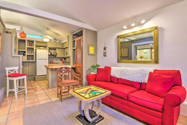 Charming Studio in Prime Area - Walk to Bay! Images_3