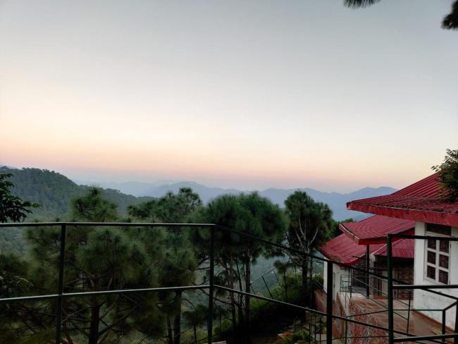 Popping Pines Cottages Kasauli Images_3