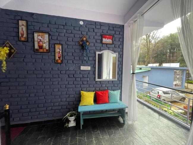 The Whispering Pines Images_3