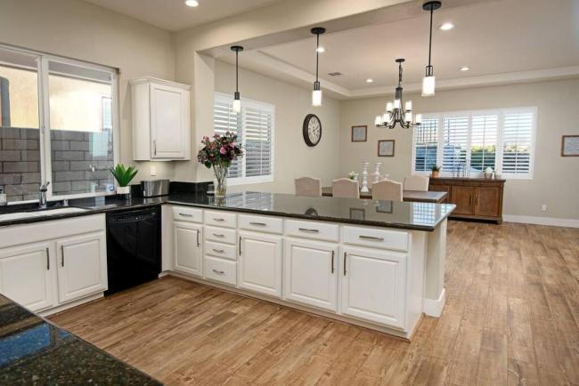 Sentiero - NEW Resort Style Living, Multi Level pool Images_1