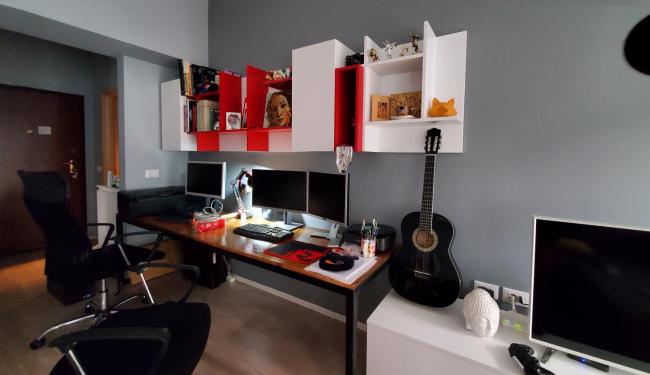 Tiranas Great Balcony View with Artistic Touch Images_3