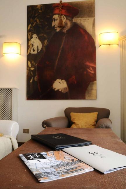 View on the River apartment with terrace Images_1