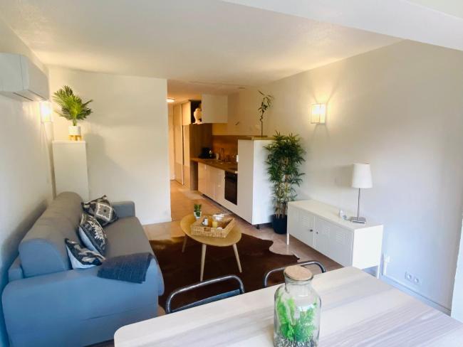 Appart dans résidence avec Piscine à Arles Images_2