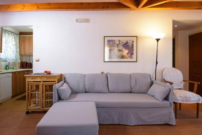 Beautiful newly apt with sea view, near the center Images_2