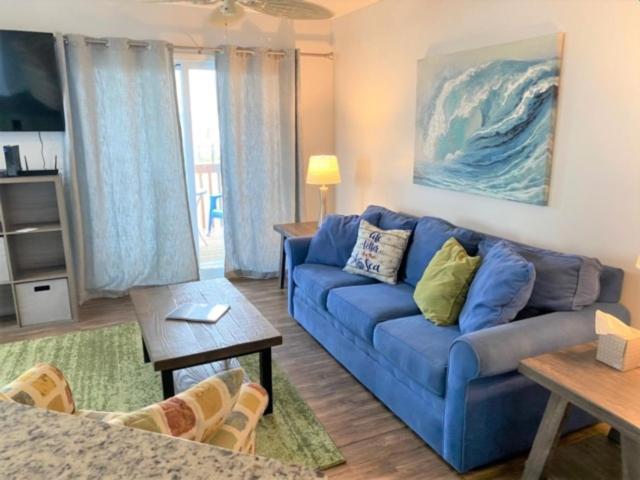 High Tidings - Perfect Location for visiting Freeman Park, the marsh, and the Carolina Beach fishing Pier! condo Images_4