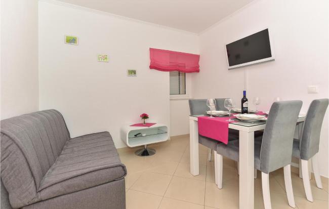 Awesome apartment in Makarska with WiFi and 2 Bedrooms Images_5