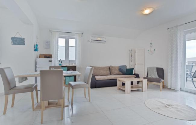 Awesome apartment in Vrsi Mulo with WiFi and 1 Bedrooms Images_2